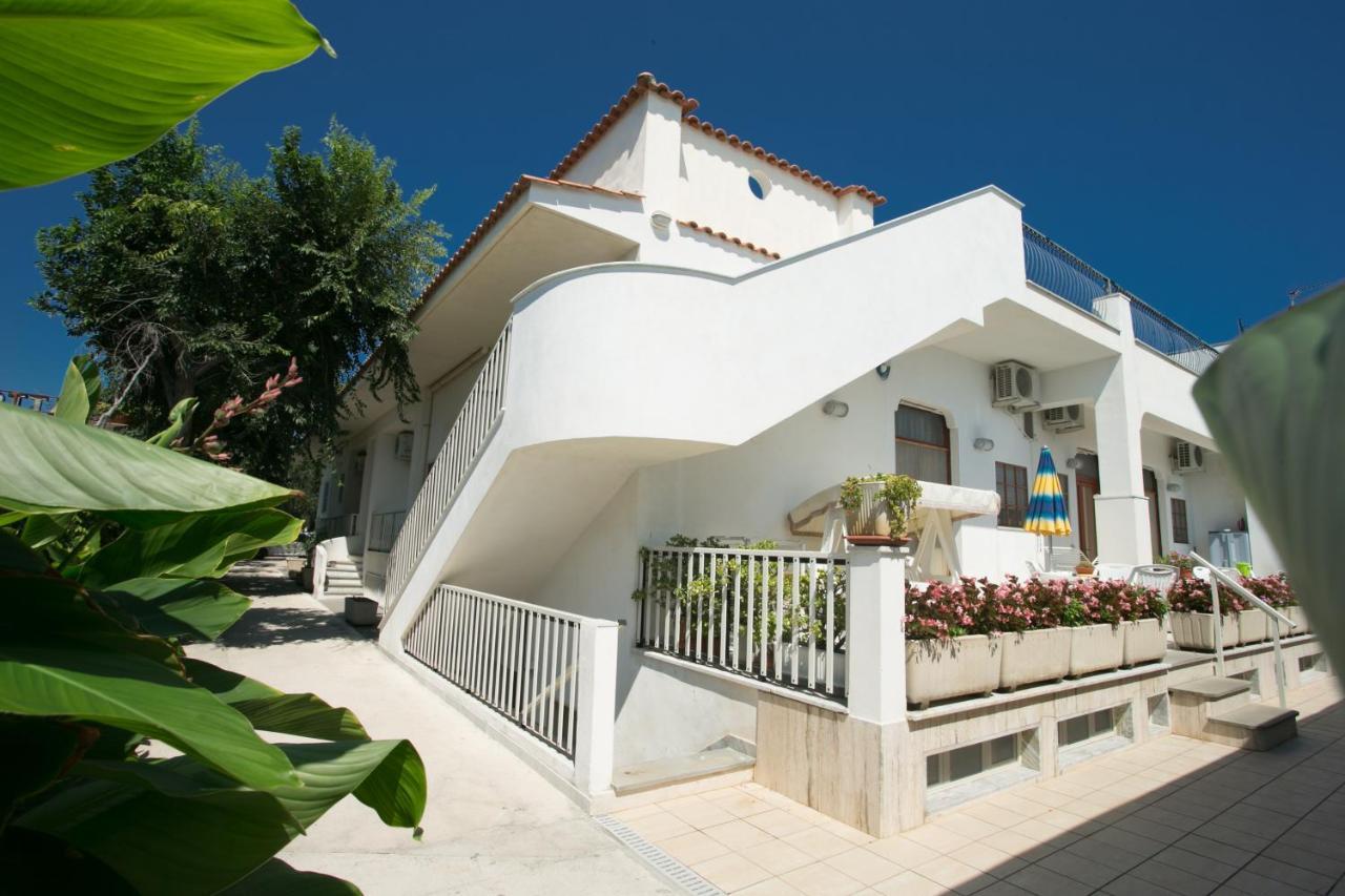 Residence Adriatico Mattinata Esterno foto