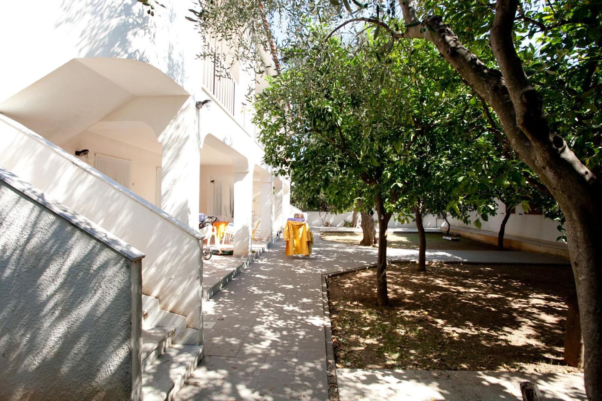 Residence Adriatico Mattinata Esterno foto